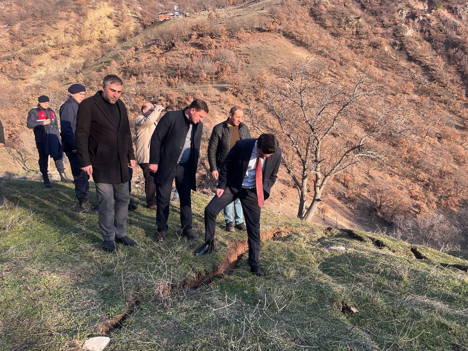 Sivas'ın Koyulhisar ilçesinde heyelan meydana geldi