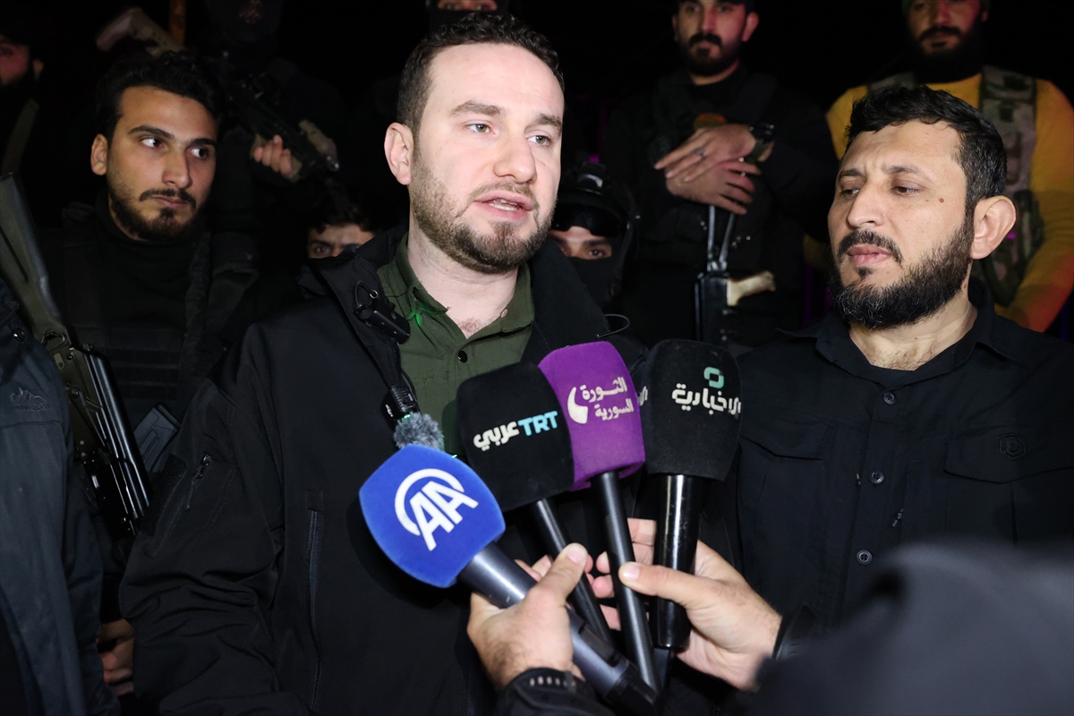 Suriye İçişleri Bakanlığı Sözcüsü, petrol sahaları ve sınır kapılarının yeniden faaliyete geçeceğini söyledi