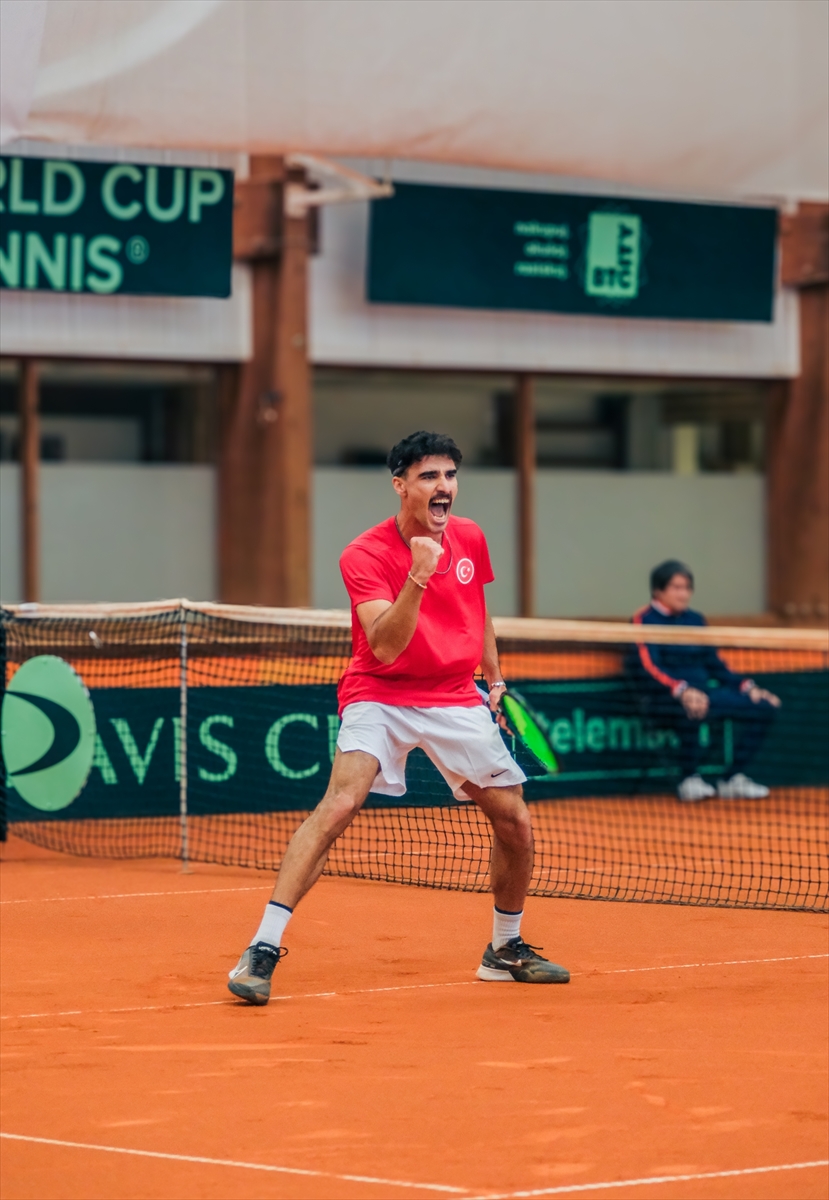 Türkiye, Davis Cup Dünya Grubu 1 play-off'unda Slovenya karşısında 2-0 öne geçti