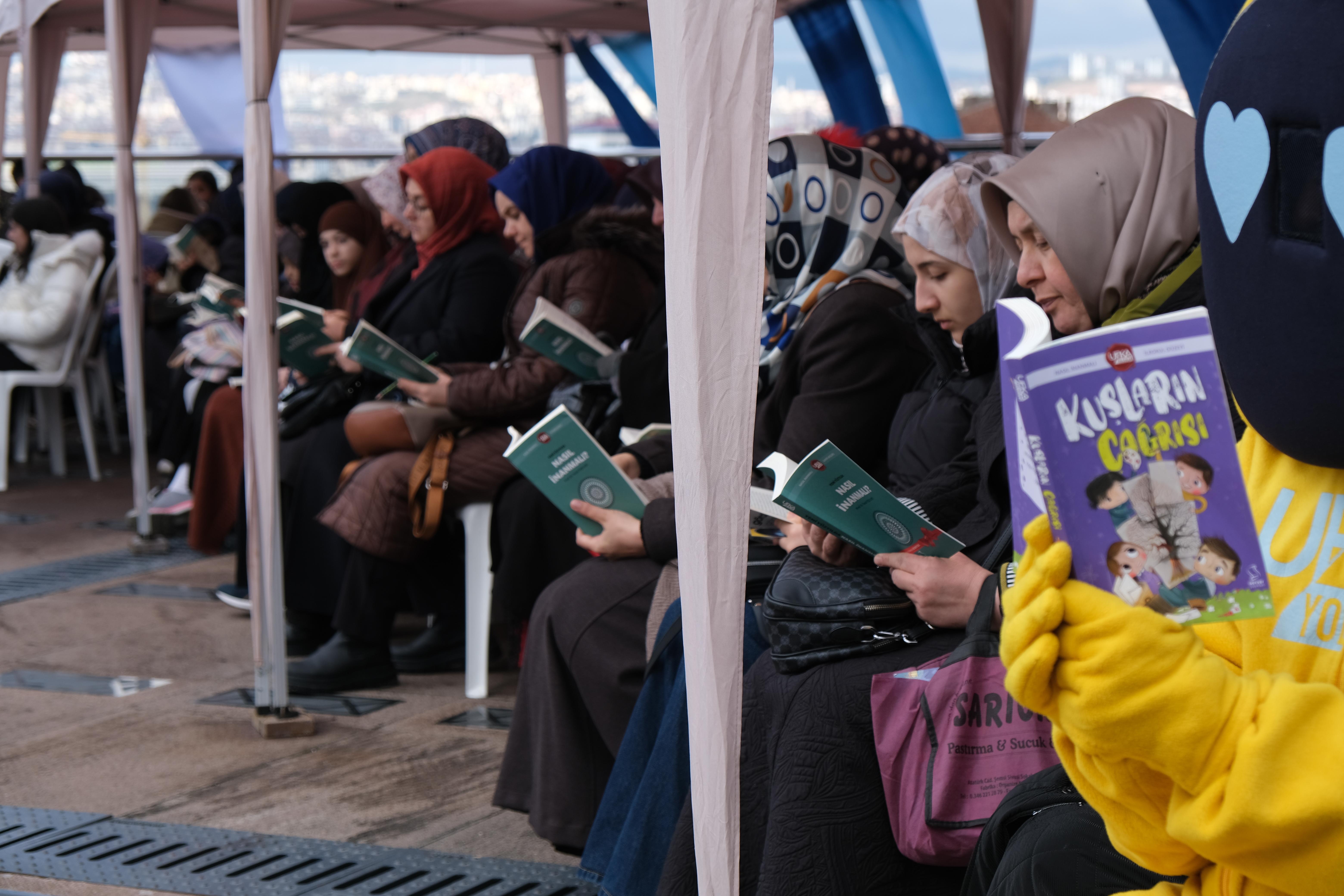 Ufka Yolculuk'un '81 İlde Okuma Buluşması' binlerce katılımcıyla gerçekleştirildi