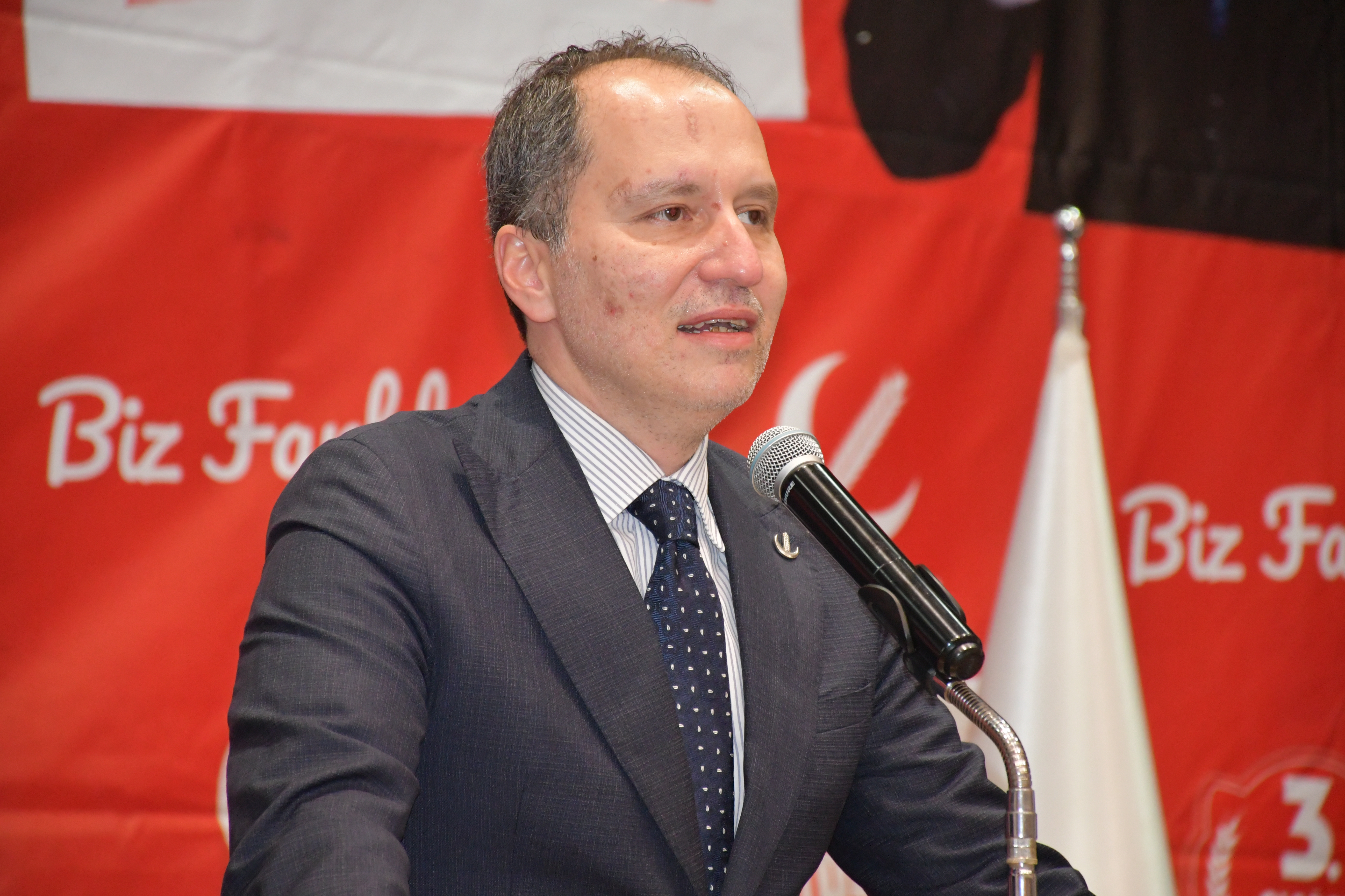 Yeniden Refah Partisi Genel Başkanı Erbakan, partisinin Bilecik'in Bozüyük İlçe Kongresi'ne katıldı