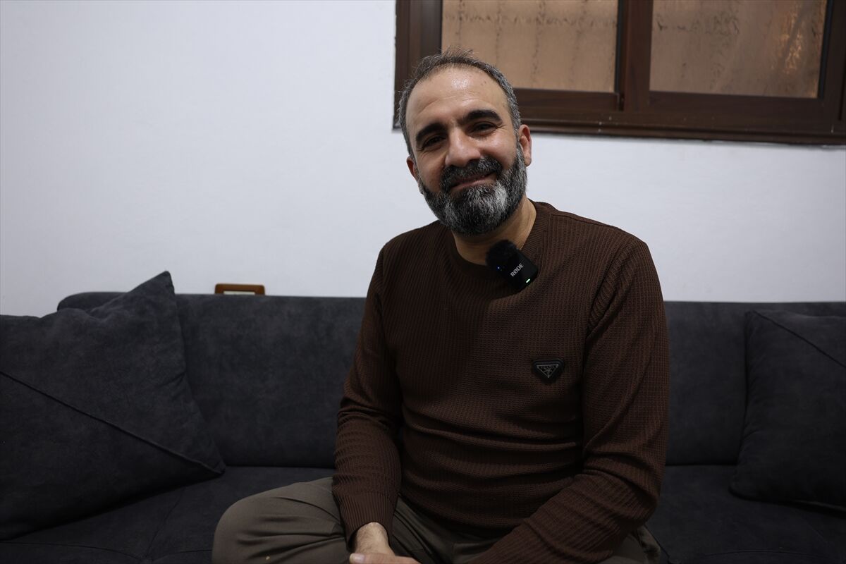 11 yıl sonra Rakka'ya dönen Suriyeli Muhammed, ramazanı ailesiyle geçirmenin sevincini yaşıyor