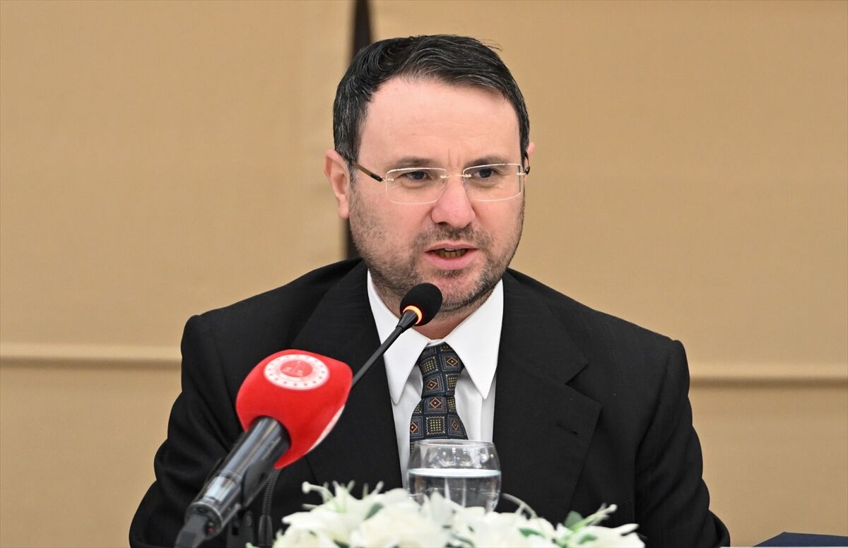 Adalet Bakanı Gürlek, TBMM Adalet Komisyonu üyeleriyle iftarda bir araya geldi: