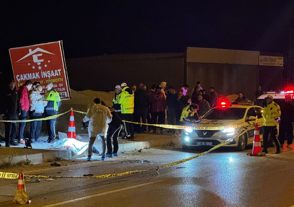 Adana'da belediye otobüsüyle çarpışan motosikletin sürücüsü öldü