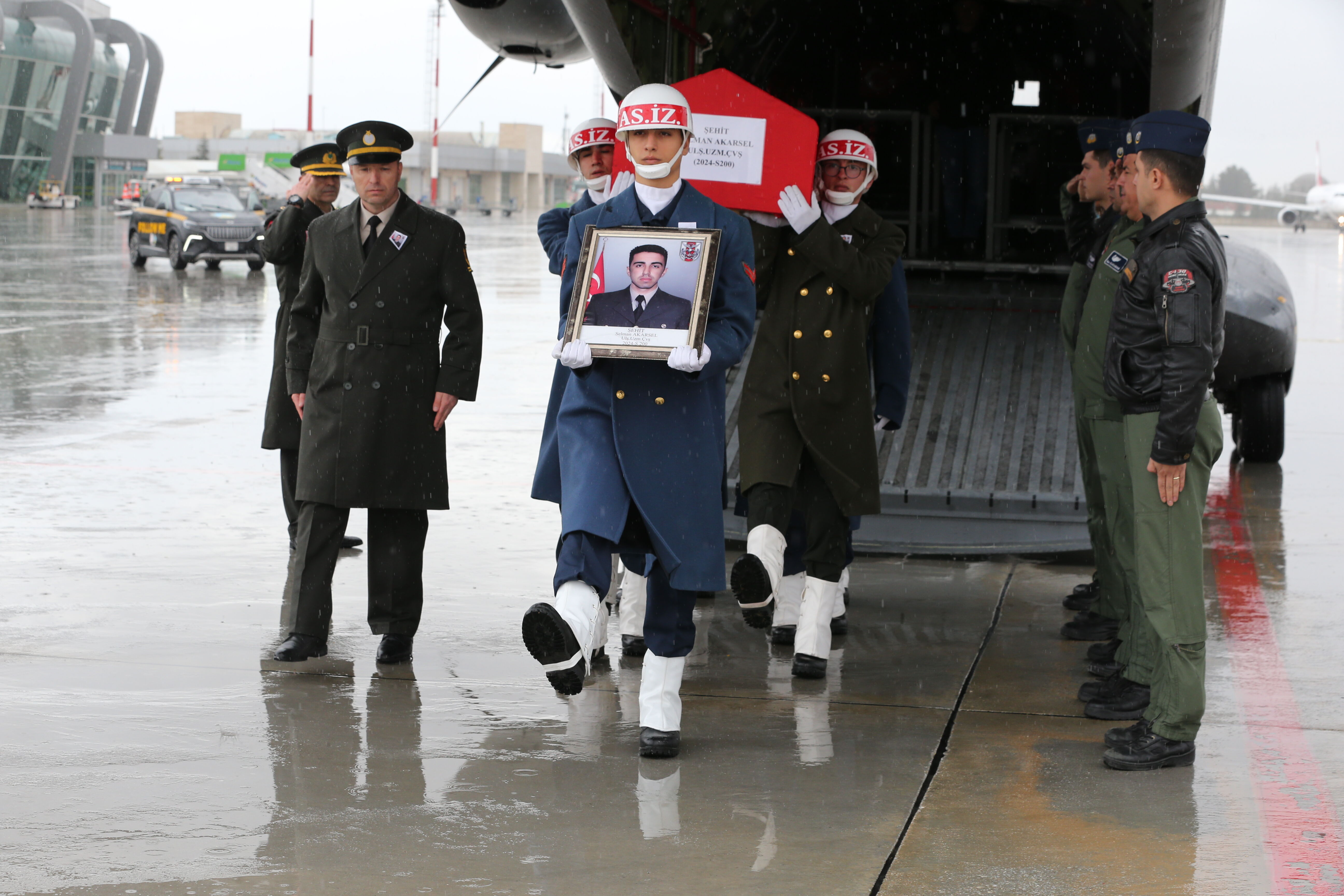 Ağrı'da askeri araç kazasında şehit olan Uzman Çavuş Akarsel'in cenazesi Konya'da defnedildi