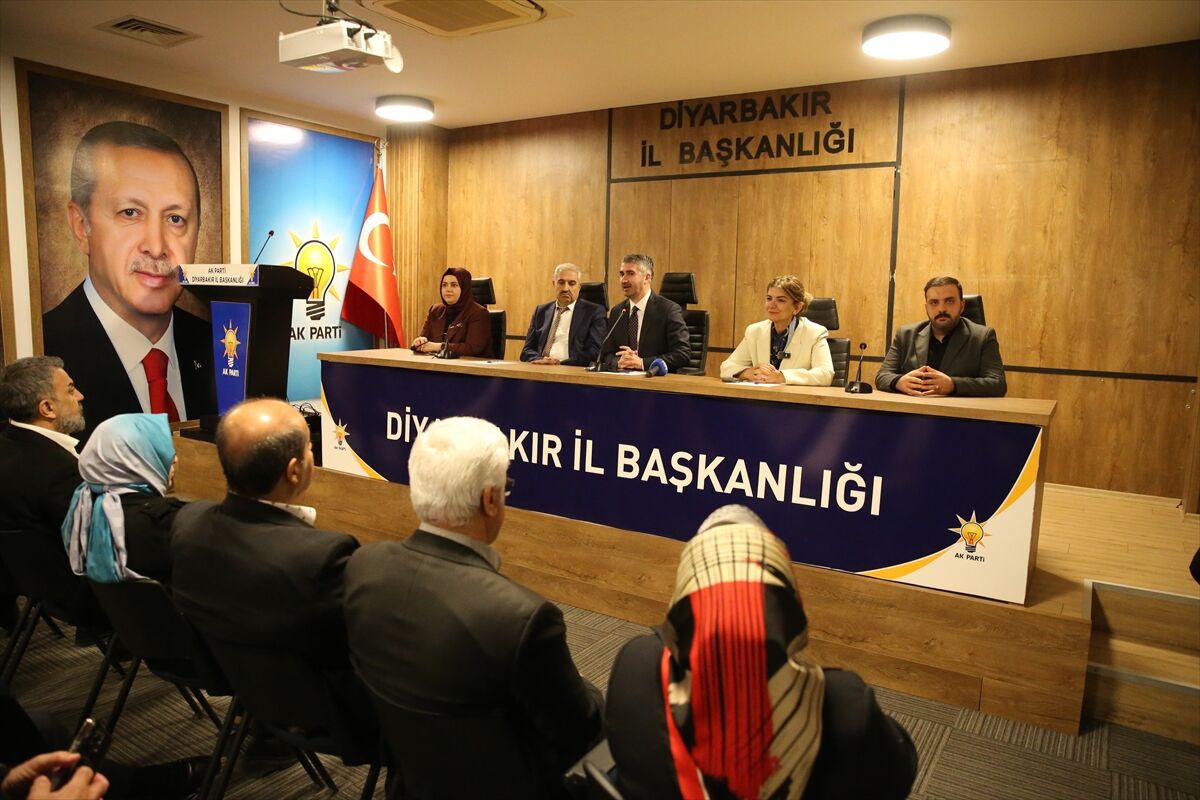 Aile ve Sosyal Hizmetler Bakan Yardımcısı Tarıkdaroğlu, Diyarbakır'da ziyaretlerde bulundu: