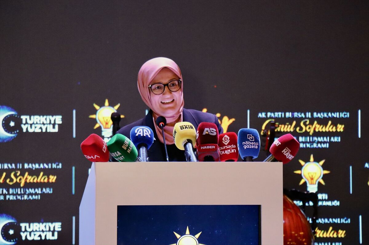 AK Parti Genel Başkan Yardımcısı Uygur, Bursa'da iftar programına katıldı: