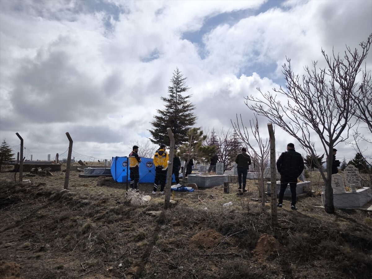 Aksaray'da bir kişi boşanma aşamasındaki karısını öldürdü, baldızını yaraladı
