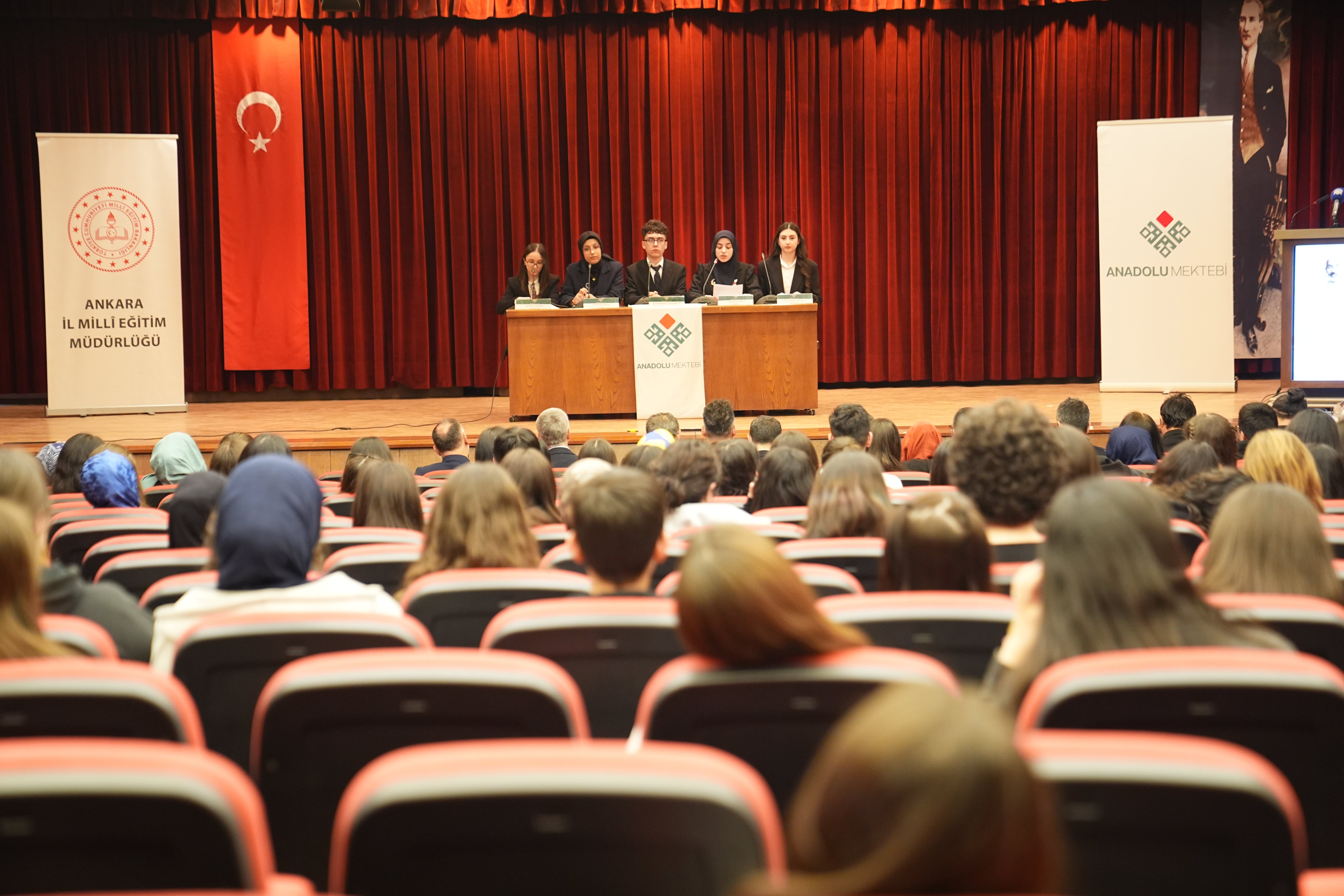 Ankara Valisi Şahin, 'Anadolu Mektebi Yazar Okumaları' programına katıldı