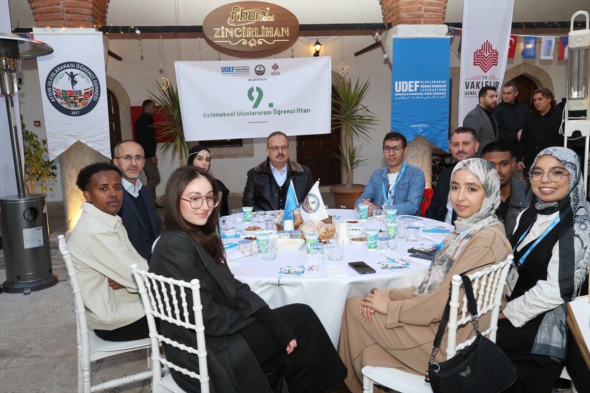 Aydın'daki iftar yemeğinde 30 ülkeden 250 öğrenci bir araya geldi