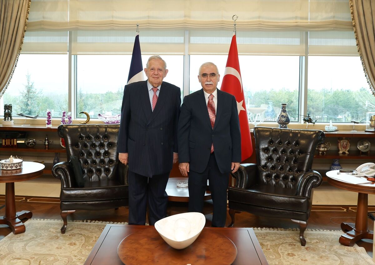 AYM Başkanı Özkaya, Fransa Anayasa Konseyi Üyesi Mezard ile görüştü