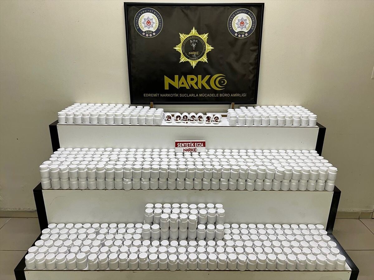 Balıkesir'de uyuşturucu operasyonunda 42 bin 600 sentetik hap ele geçirildi