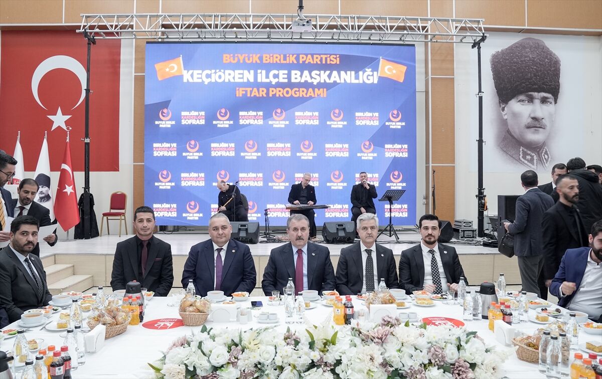 BBP Genel Başkanı Destici, partisinin iftar programına konuştu: