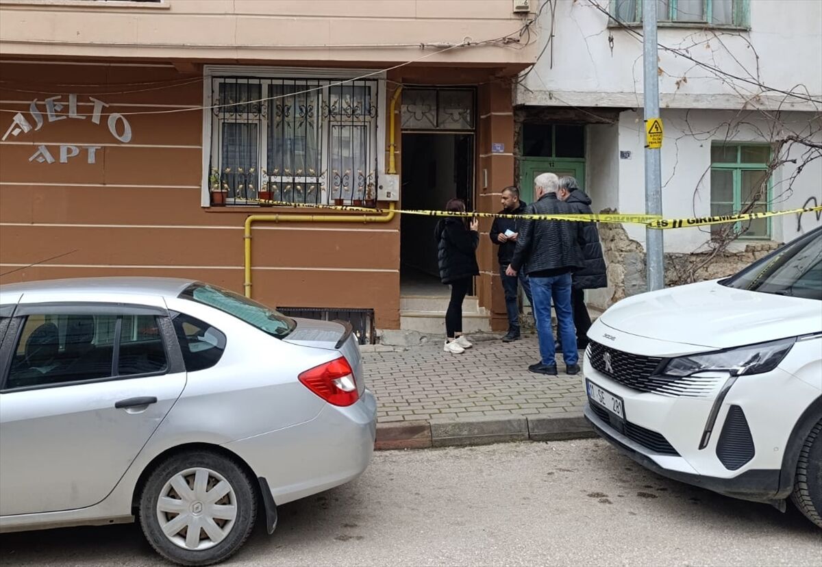 Bilecik'te bir kişi evinde ölü bulundu