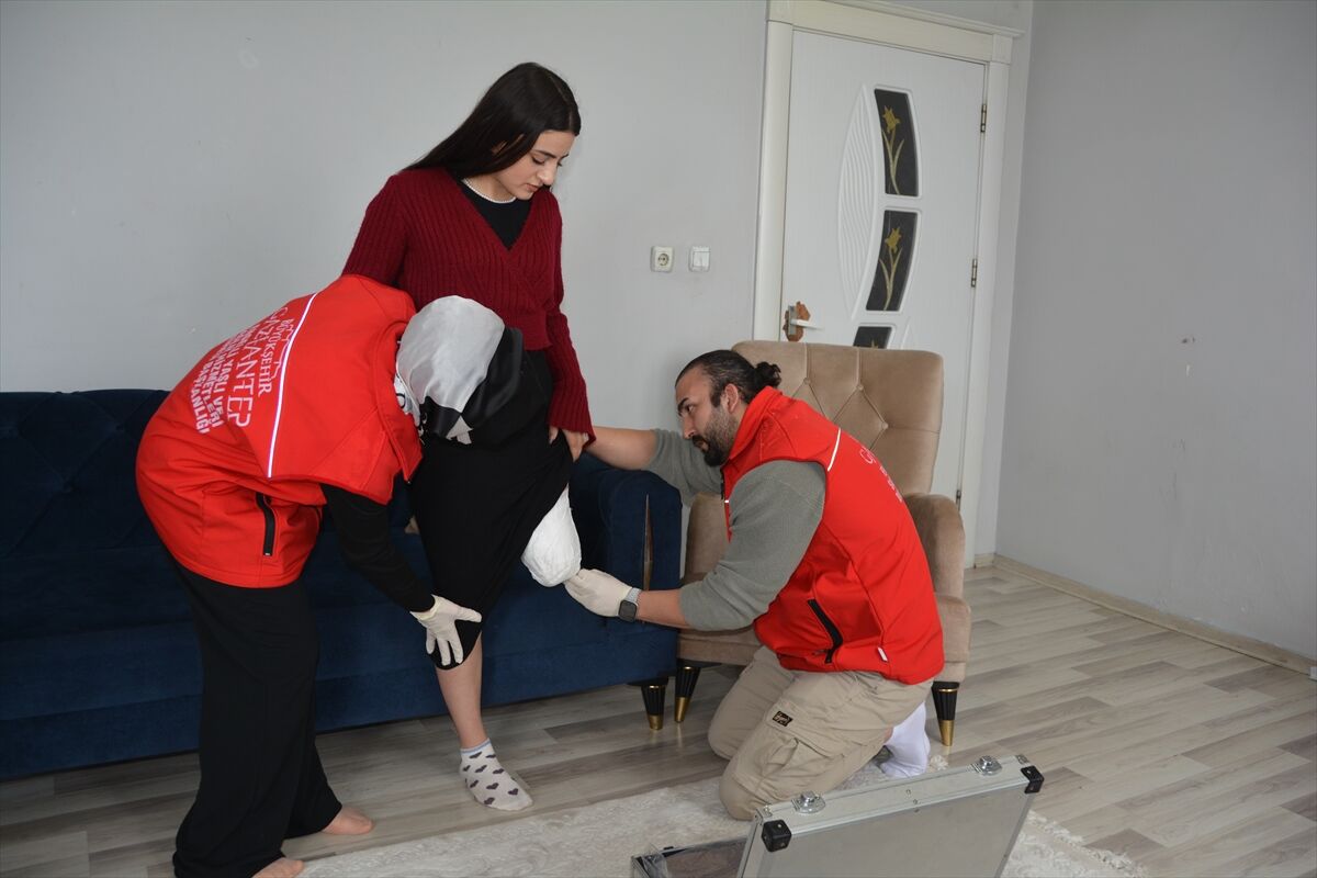 Bitlisli üniversite öğrencisinin protez hayalini Gaziantep Büyükşehir Belediyesi gerçekleştirecek