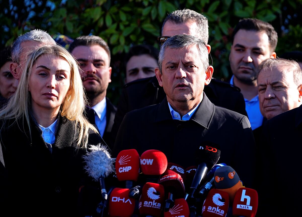 CHP Genel Başkanı Özel 'İmamoğlu çıkar amaçlı suç örgütü' davasının ardından konuştu: