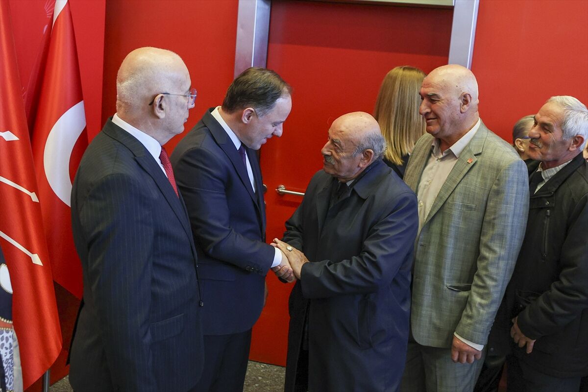 CHP Genel Merkezinde siyasi partiler arası bayramlaşma