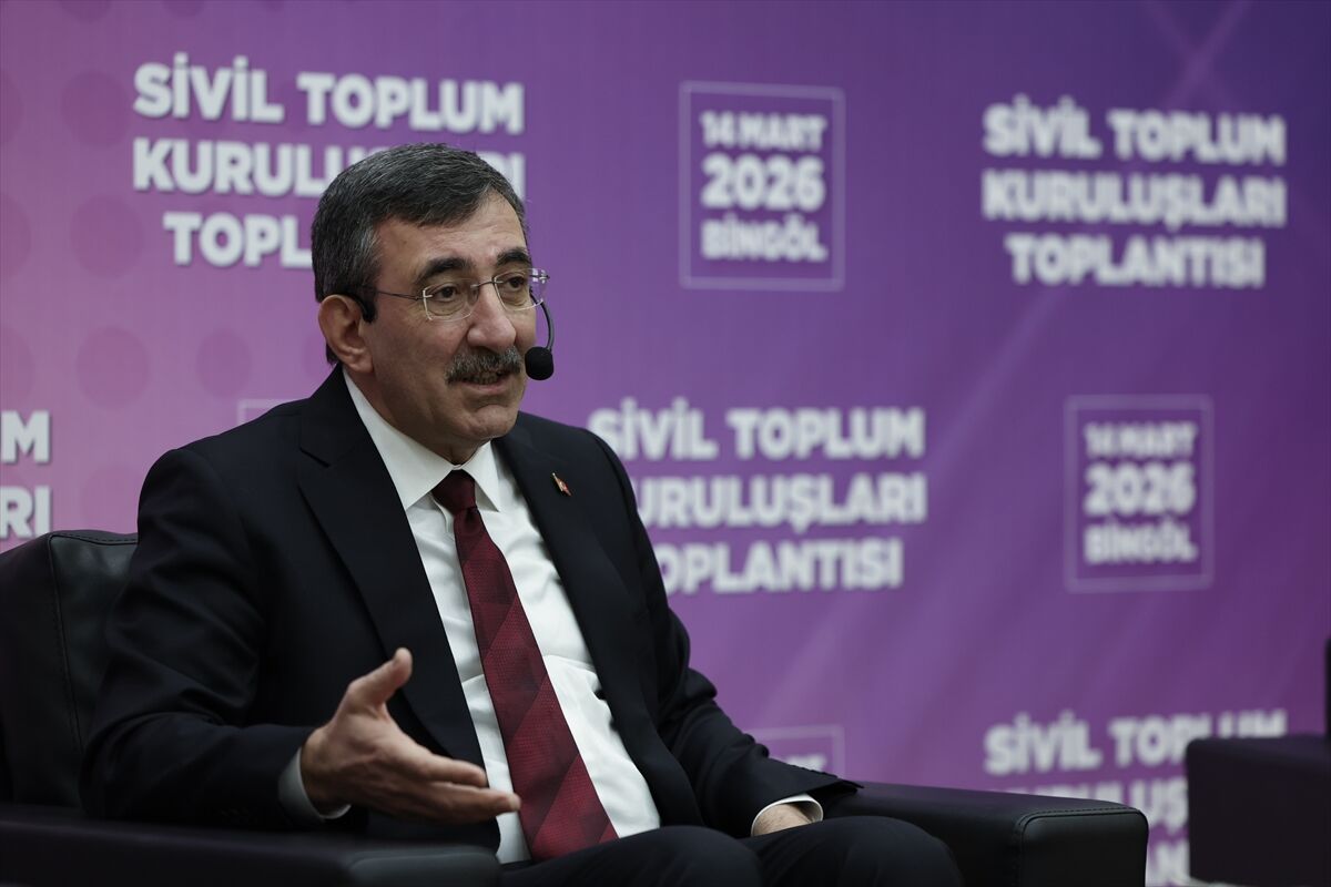 Cumhurbaşkanı Yardımcısı Yılmaz, Bingöl'de Yaşar Turhan Anadolu Lisesinin açılışında konuştu: