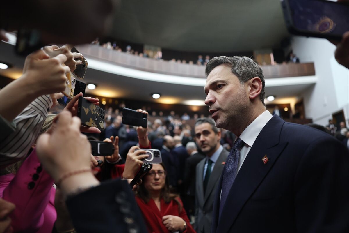 Enerji ve Tabii Kaynaklar Bakanı Bayraktar, Meclis'te gazetecilerin sorularını yanıtladı: