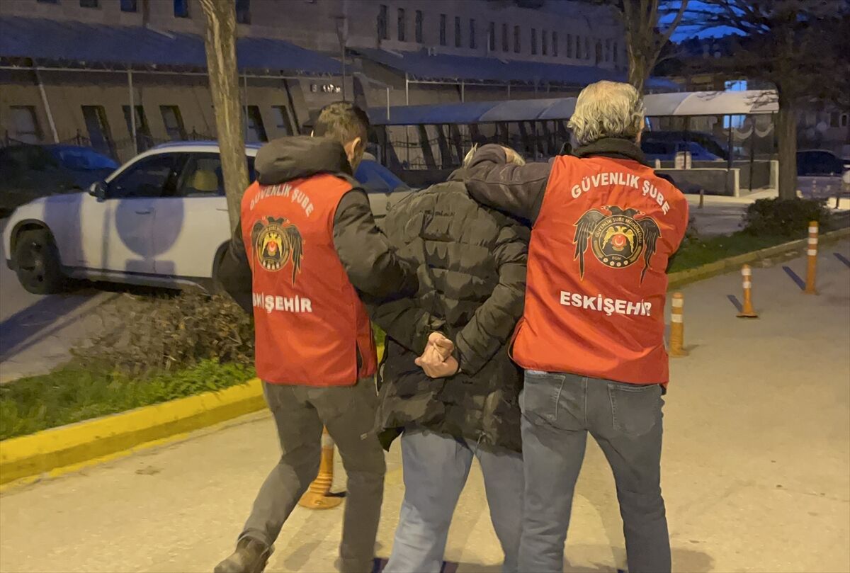 Eskişehir'de Atatürk'e hakaret eden şüpheli tutuklandı