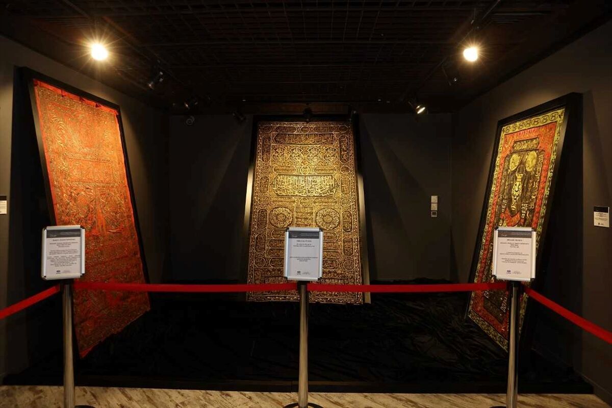 Gaziantep'te 'Mukaddes Emanetler 2 Sergisi' ziyarete açıldı