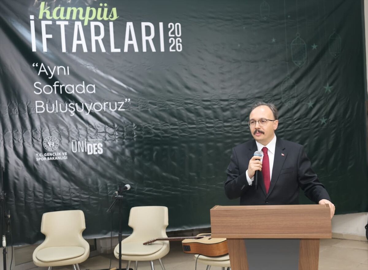 Gençlik ve Spor Bakan Yardımcısı Eminoğlu, Siirt'te gençlerle iftar programında buluştu