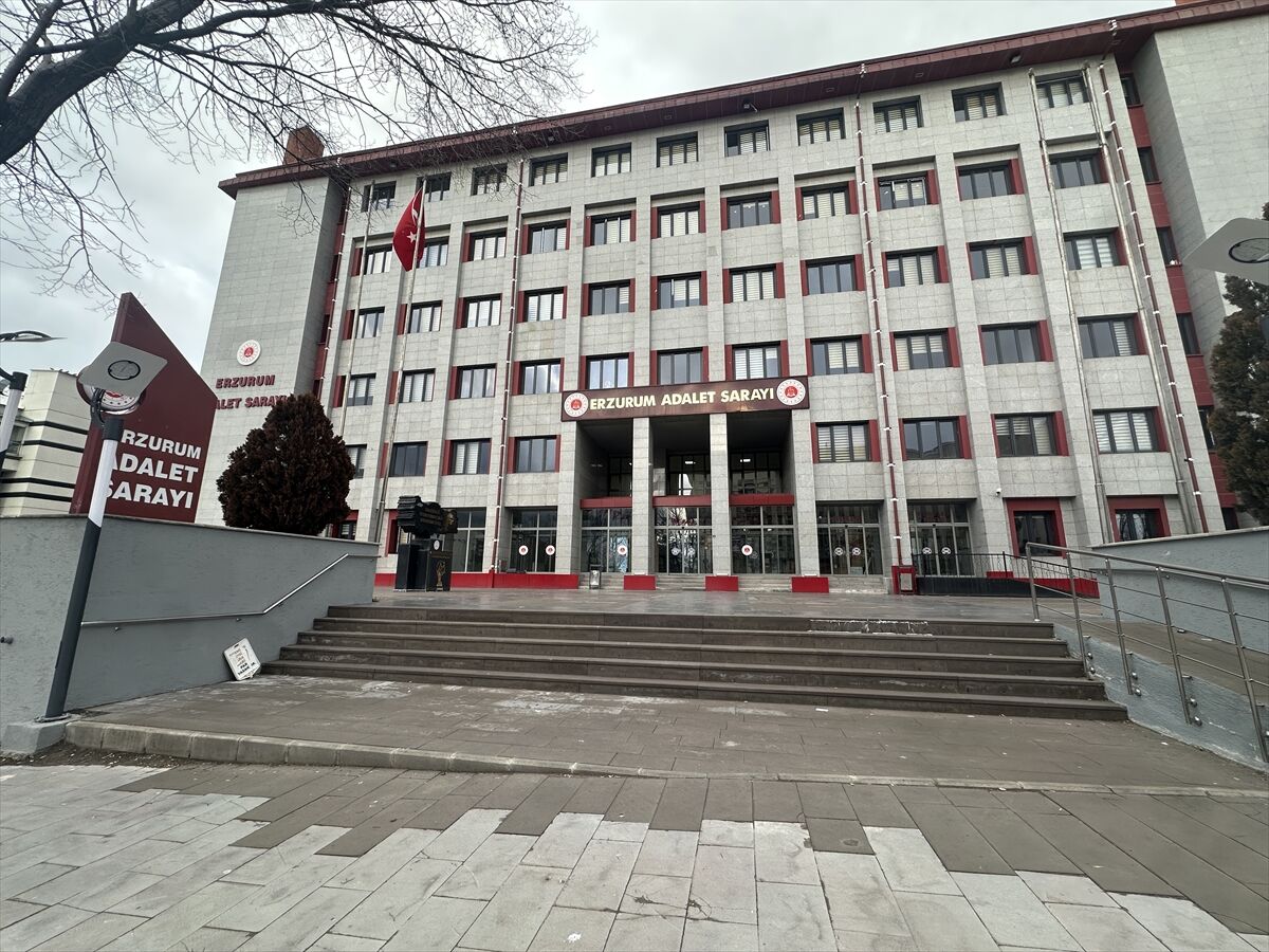 GÜNCELLEME 3 - Erzurum'da erkek cesedi bulundu