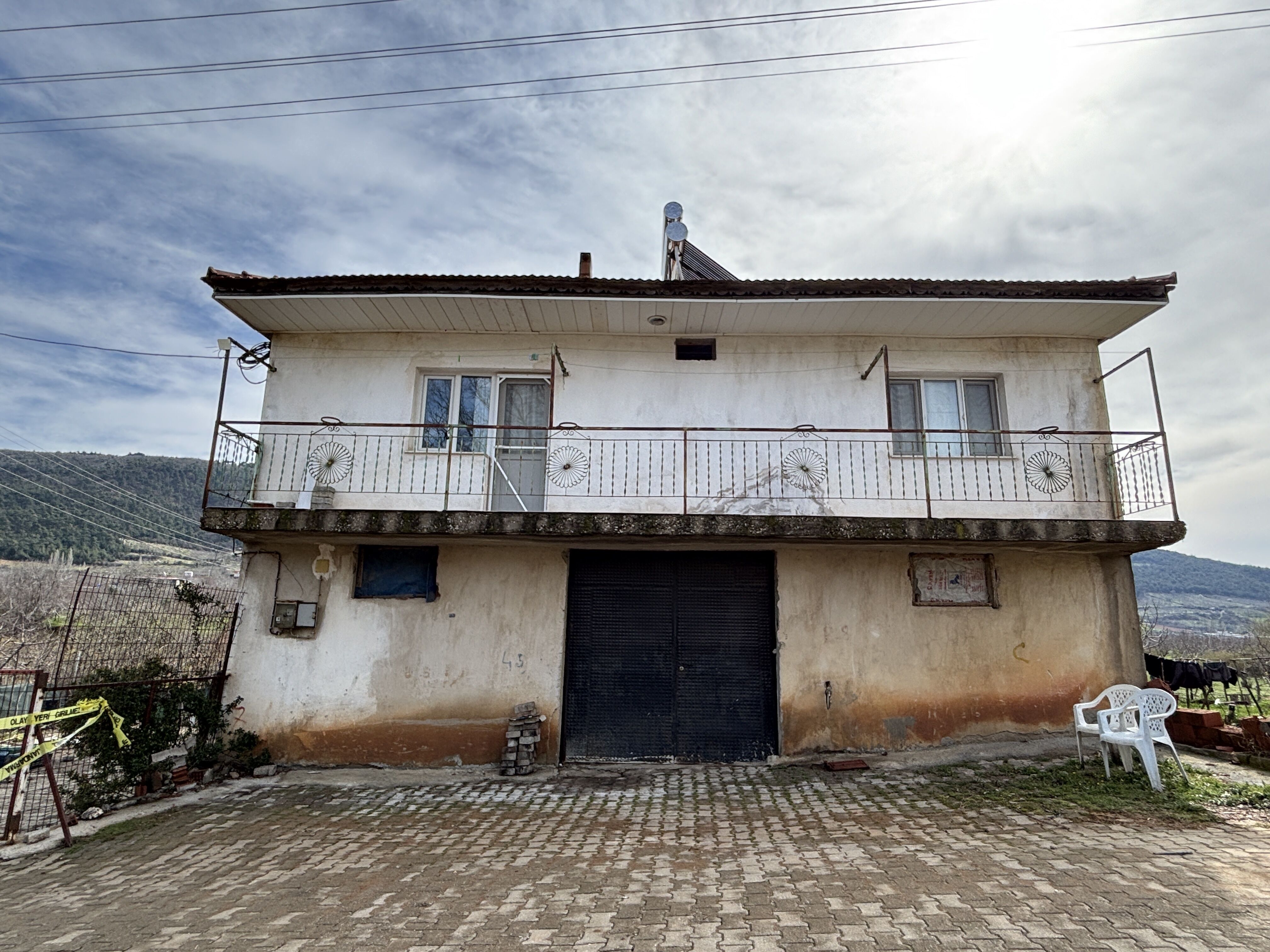 GÜNCELLEME 3 - Manisa'da bir kişi karısını, kayınvalidesini, kayınpederini ve kayınbiraderini öldürdü