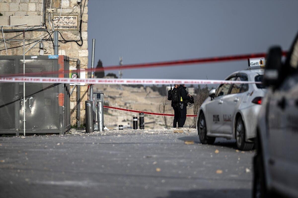 GÜNCELLEME - İran'ın misillemesi sırasında bir füze parçası, Doğu Kudüs'ün Eski Şehir bölgesine düştü