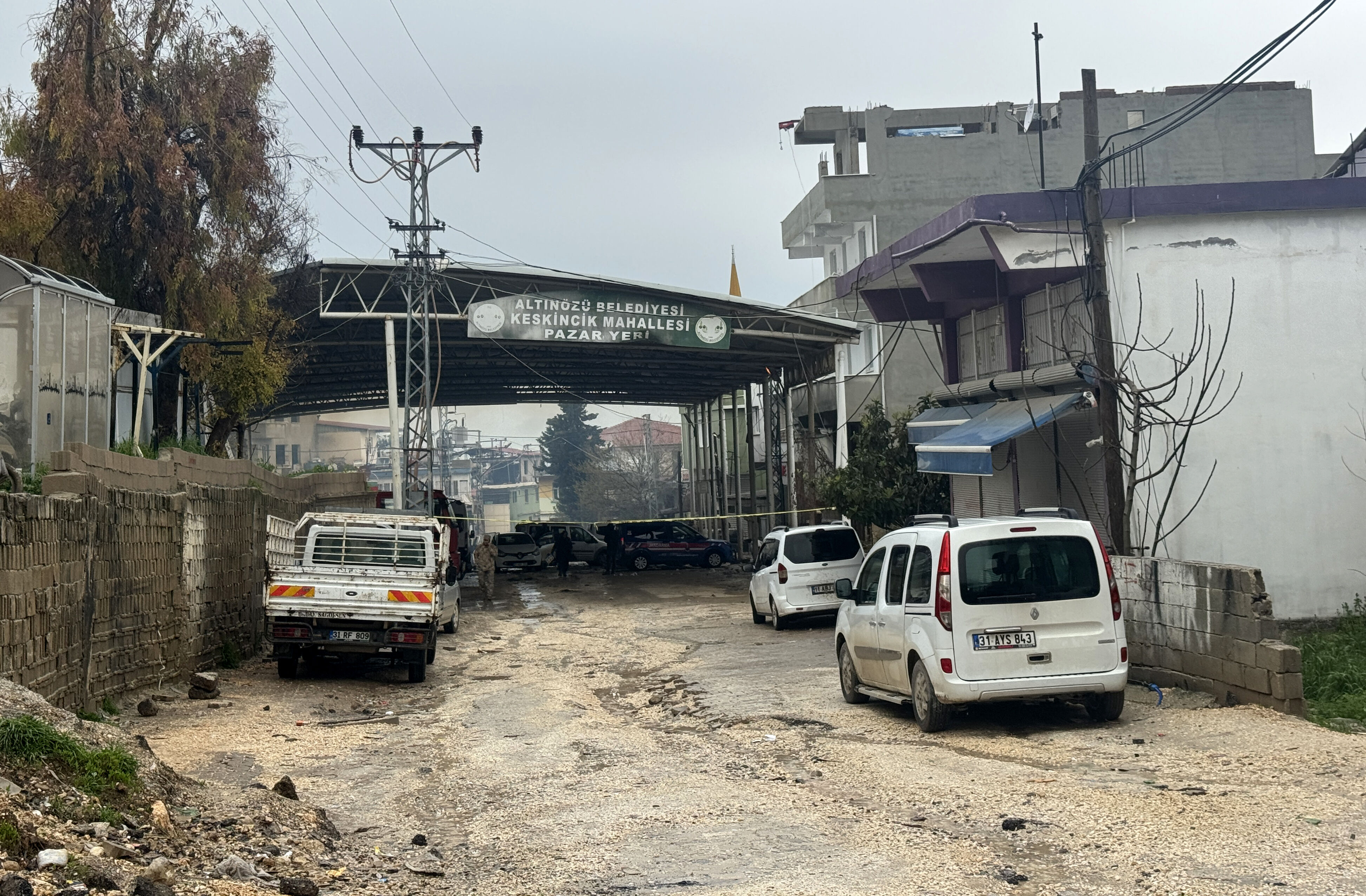 Hatay'da iki aile arasında çıkan kavgada 3 kişi öldü, 22 kişi yaralandı