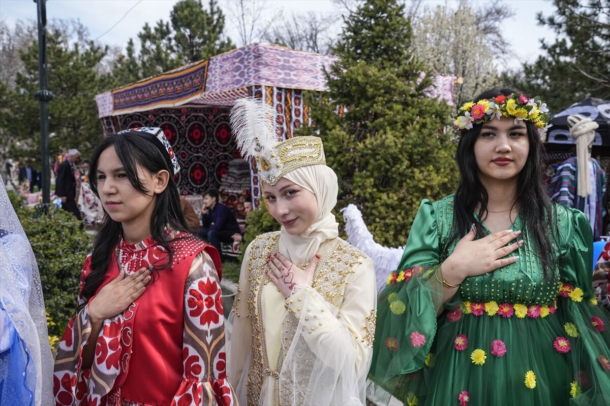Hataylı depremzedeler, Özbekistan'da Nevruz Bayramı kutlamalarına katıldı