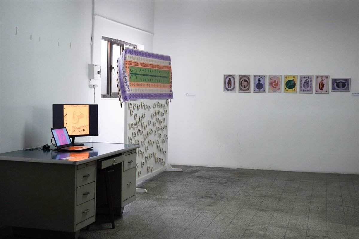 'İnsan ve Makine' sergisi, Barın Han'da 15 Mart'a kadar ziyarete açık olacak