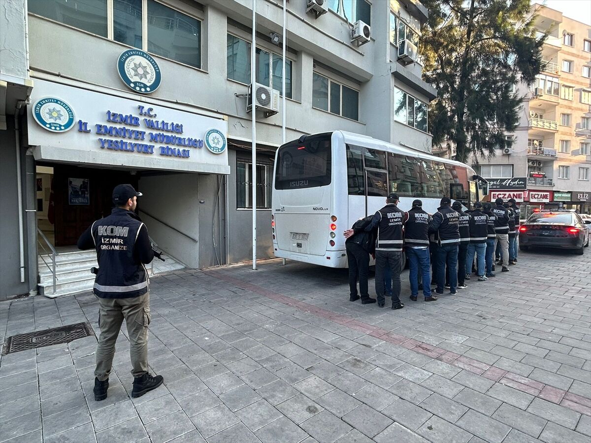 İzmir'de suç örgütüne yönelik operasyonda 7 şüpheli tutuklandı