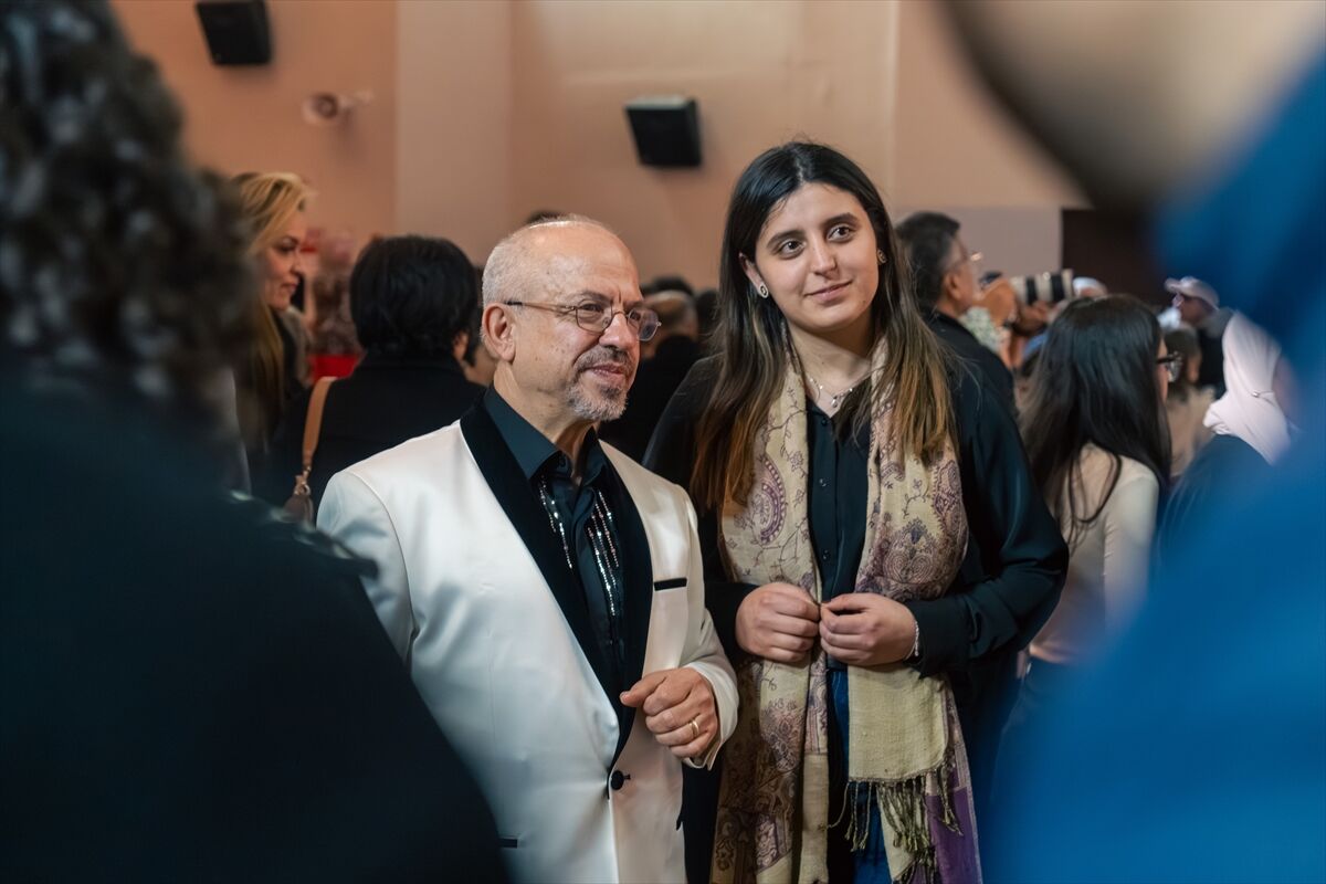 Kanun sanatçısı Göksel Baktagir, Tunus'ta müzikseverlerle buluştu