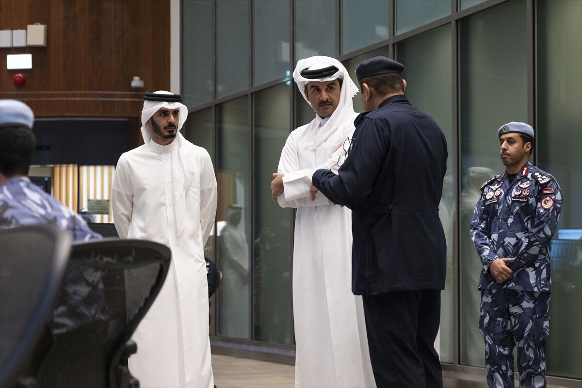 Katar Emiri, İçişleri Bakanlığı Ulusal Komuta Merkezi'ni ziyaret etti