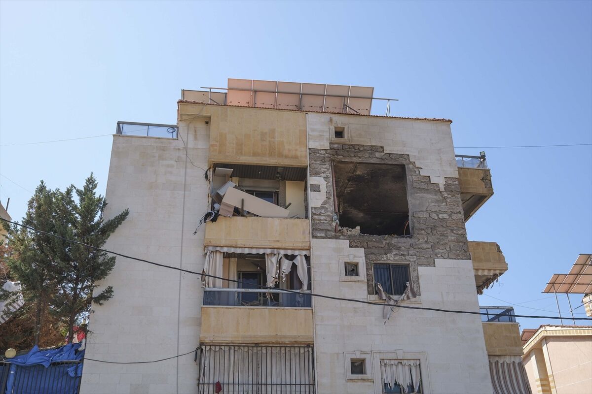 Latest Israeli attacks in Lebanon injure 12