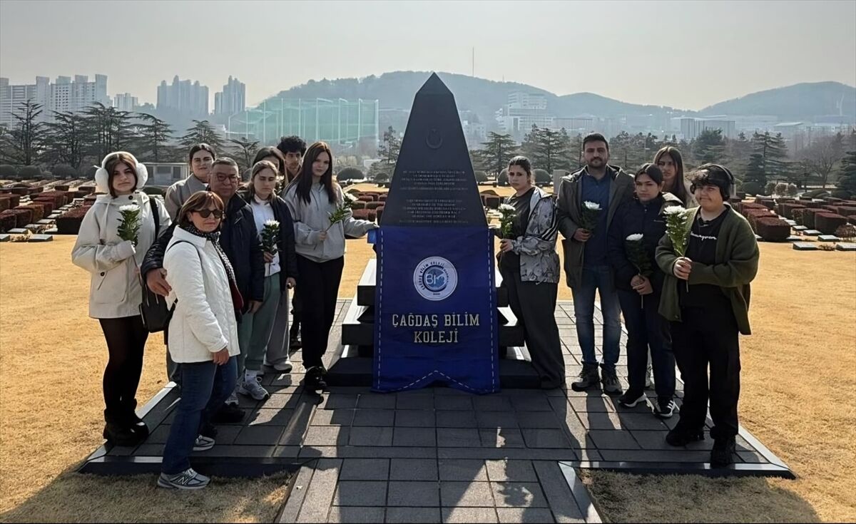 Marmarisli öğrenciler Kore'de Türk şehitliğini ziyaret etti