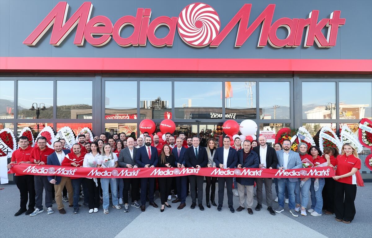 MediaMarkt Türkiye Edremit'te yeni mağazasını açtı