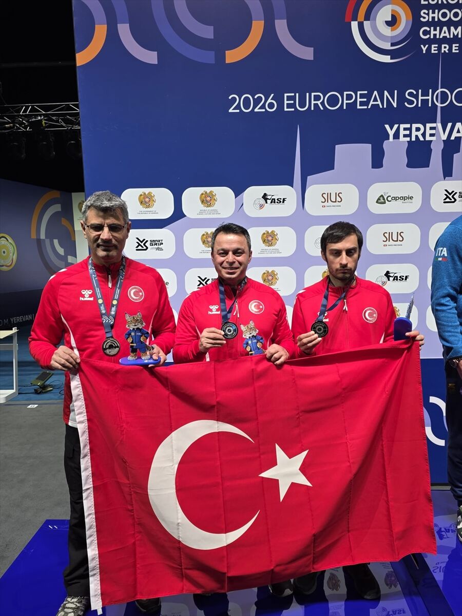 Milli atıcılar, Avrupa Havalı Silahlar Şampiyonası'nda gümüş madalya aldı
