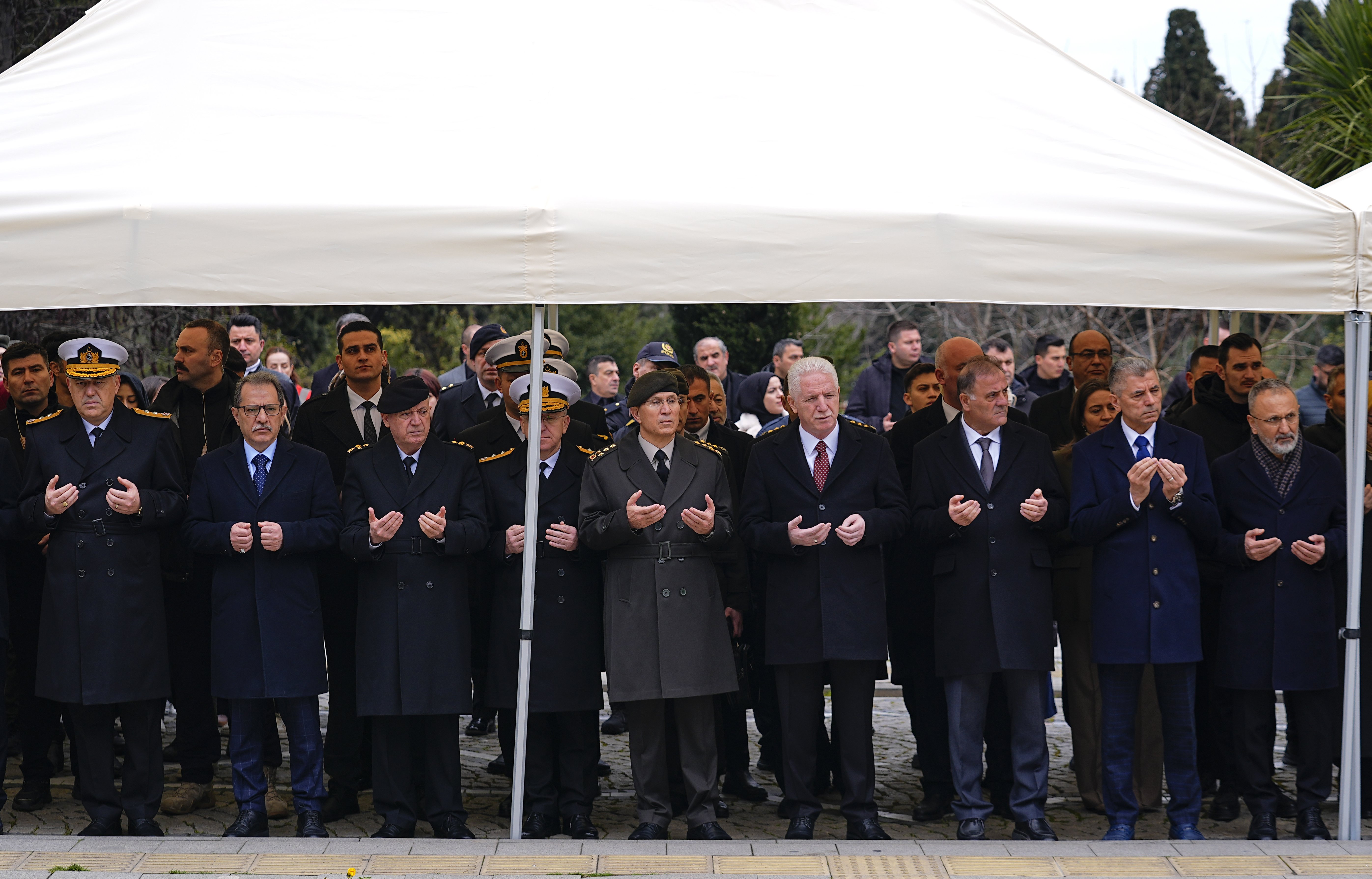 Milli şair Mehmet Akif Ersoy, İstanbul'da kabri başında anıldı