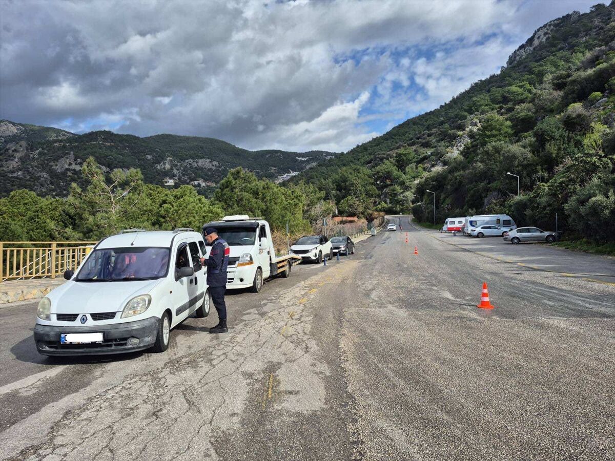 Muğla'da çeşitli suçlardan aranan 123 kişi yakalandı