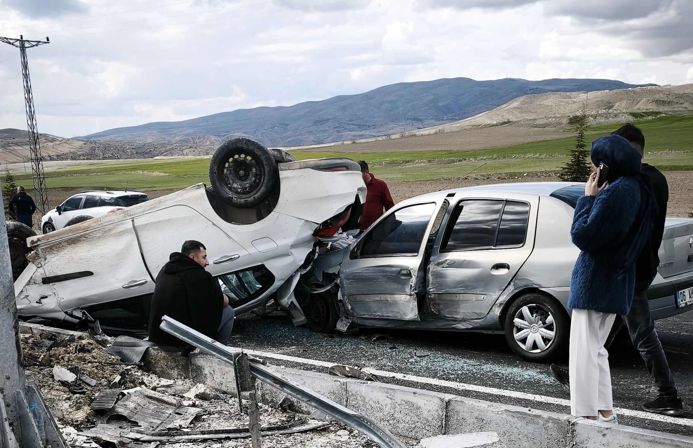 Nevşehir'de iki otomobilin çarpışması sonucu 3 kişi yaralandı