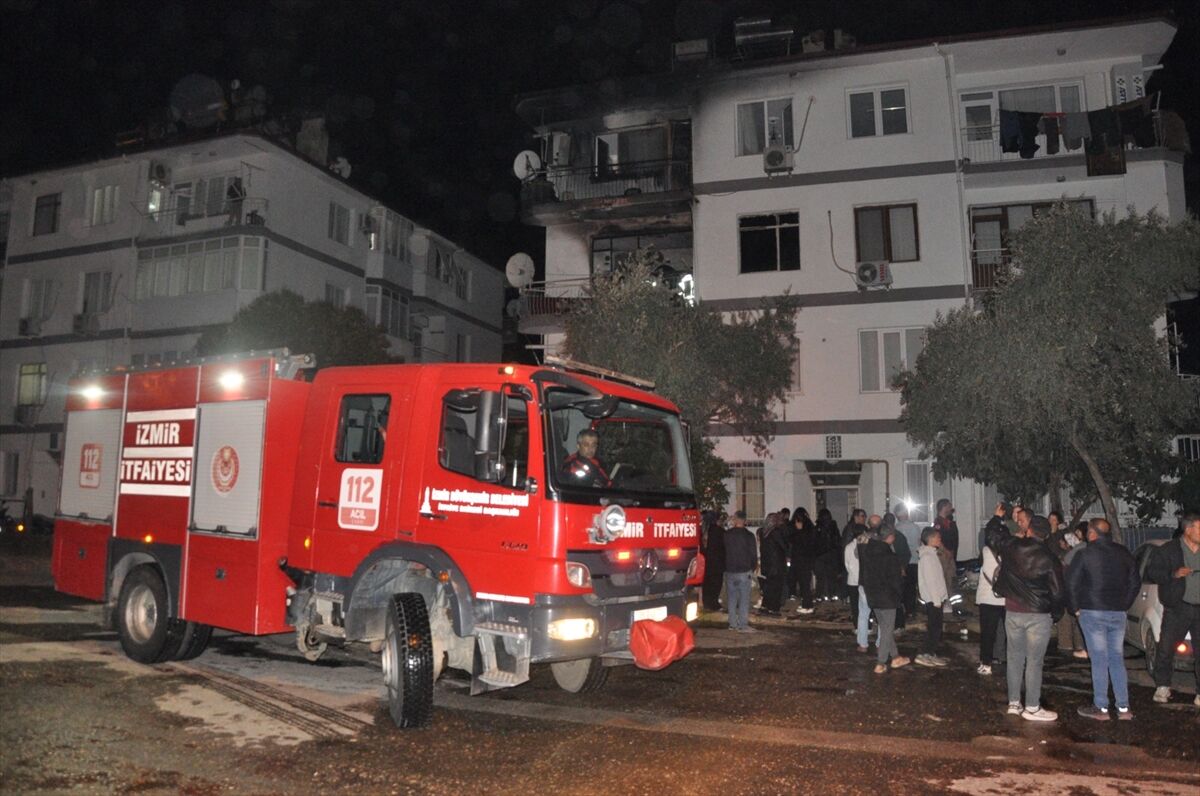 Ödemiş'te annesini hastaneye götüren kişinin evinde çıkan yangında hasar oluştu