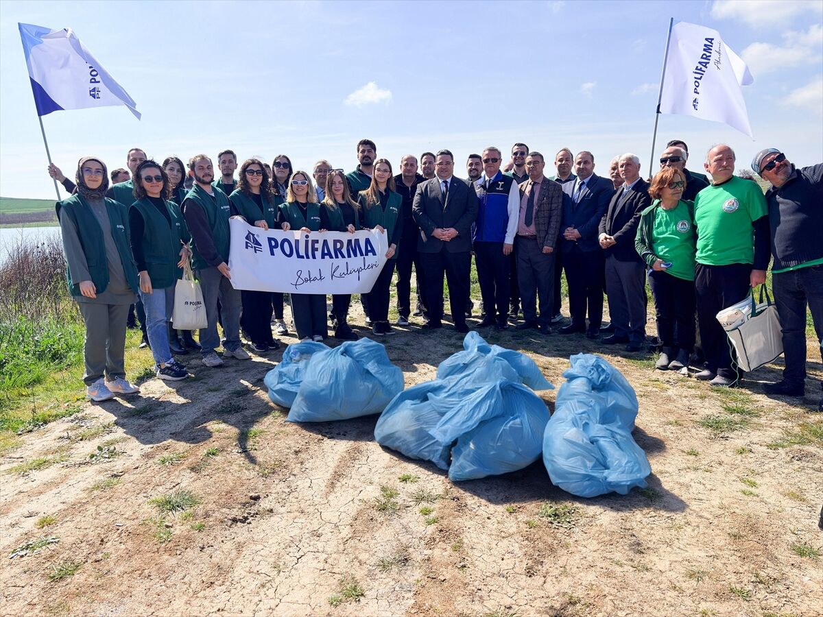 Polifarma gönüllüleri Türkmenli Barajı çevresini temizledi