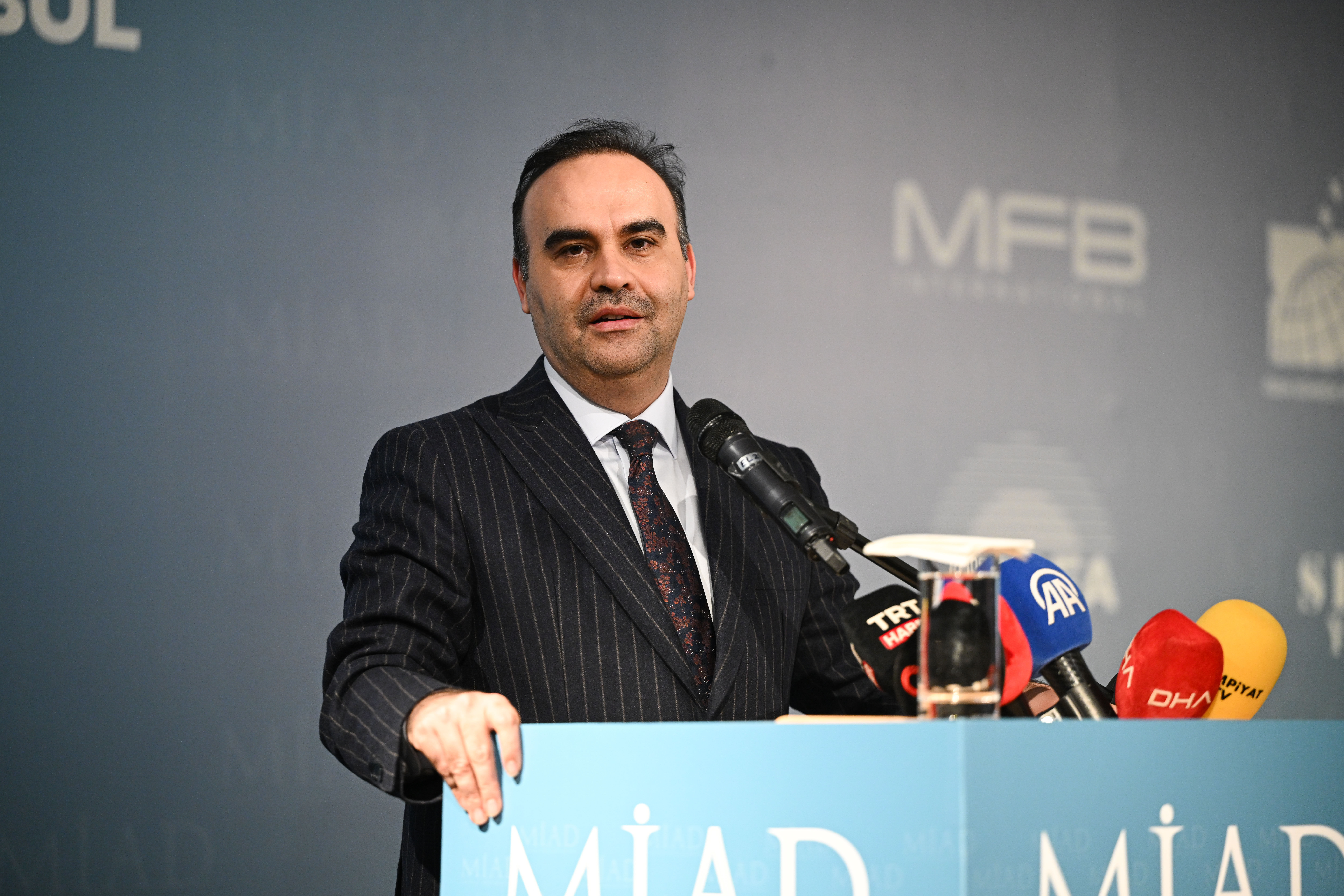 Sanayi ve Teknoloji Bakanı Kacır, MİAD'ın iftar programında konuştu: