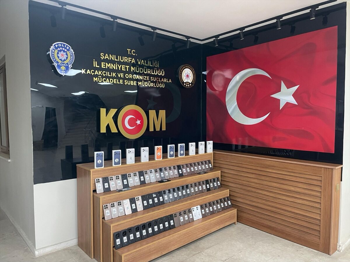 Şanlıurfa'da gümrük kaçağı 85 cep telefonu ele geçirildi