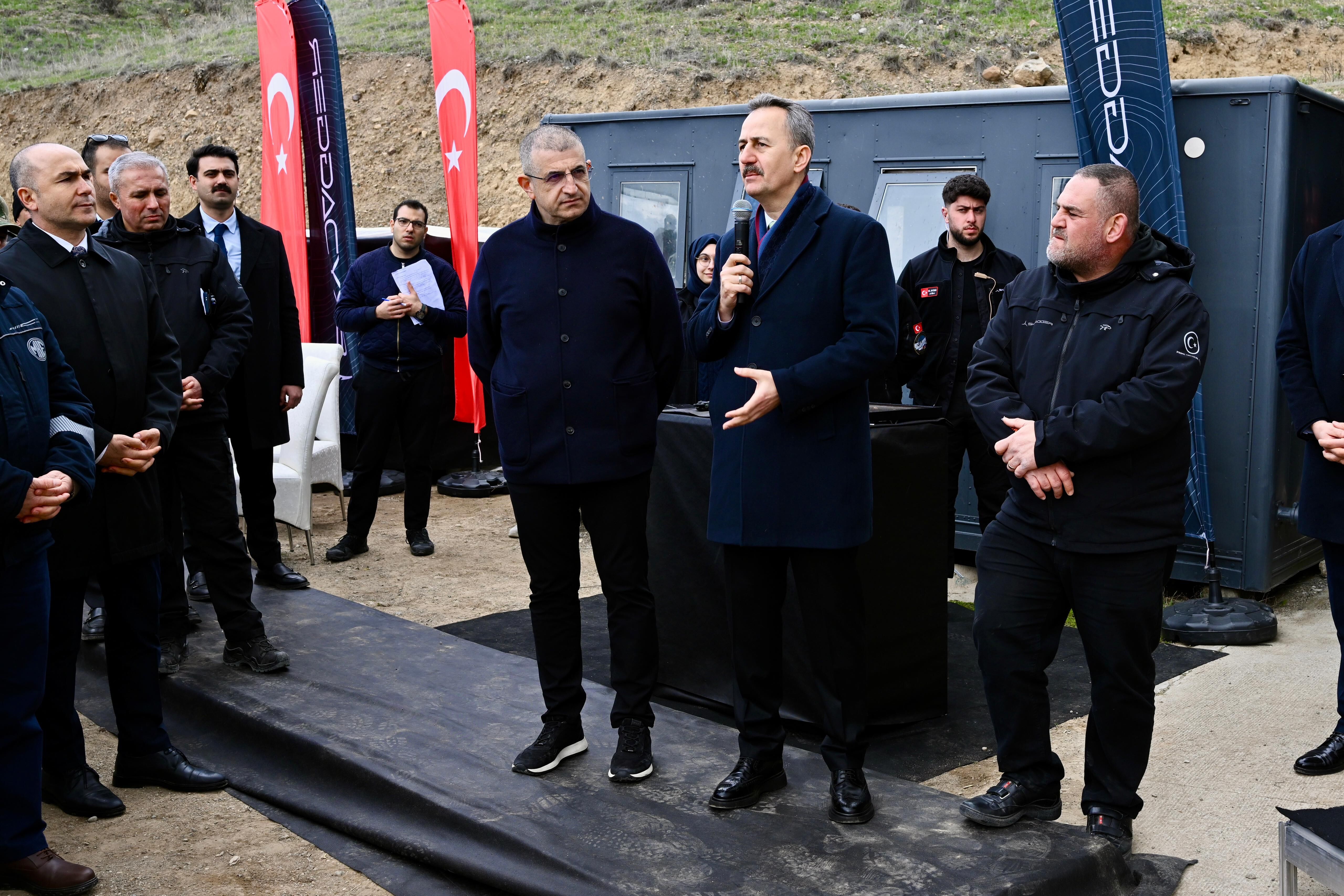 Savunma Sanayii Başkanı Haluk Görgün, Skydagger'ın gösterim faaliyetini izledi: