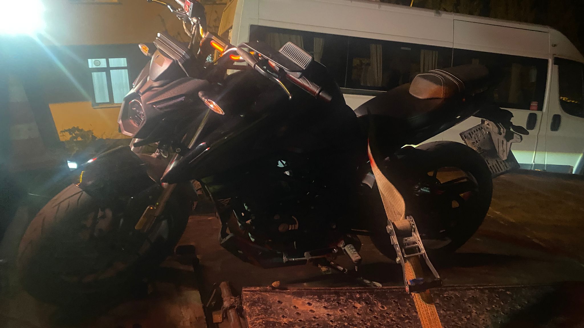 Sinop'ta trafik güvenliğini tehlikeye düşüren 3 sürücüye 346 bin 696 lira ceza kesildi