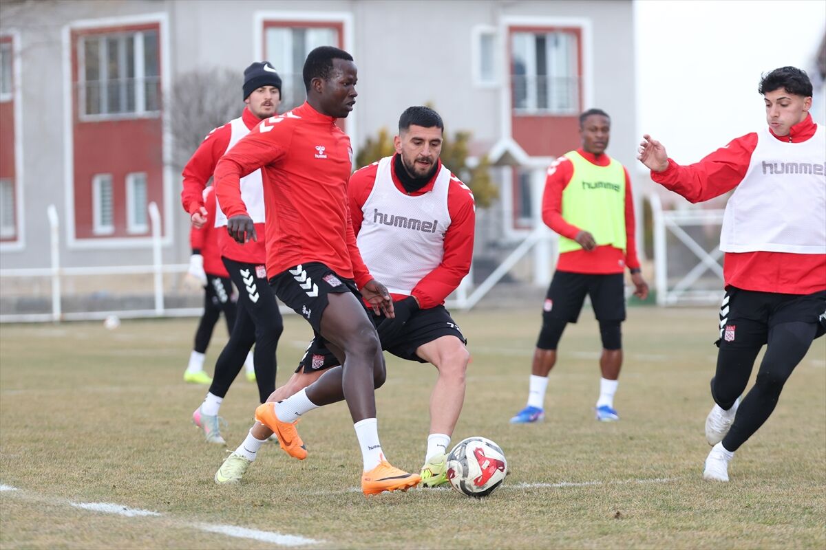 Sivasspor, Manisa FK maçı hazırlıklarına başladı