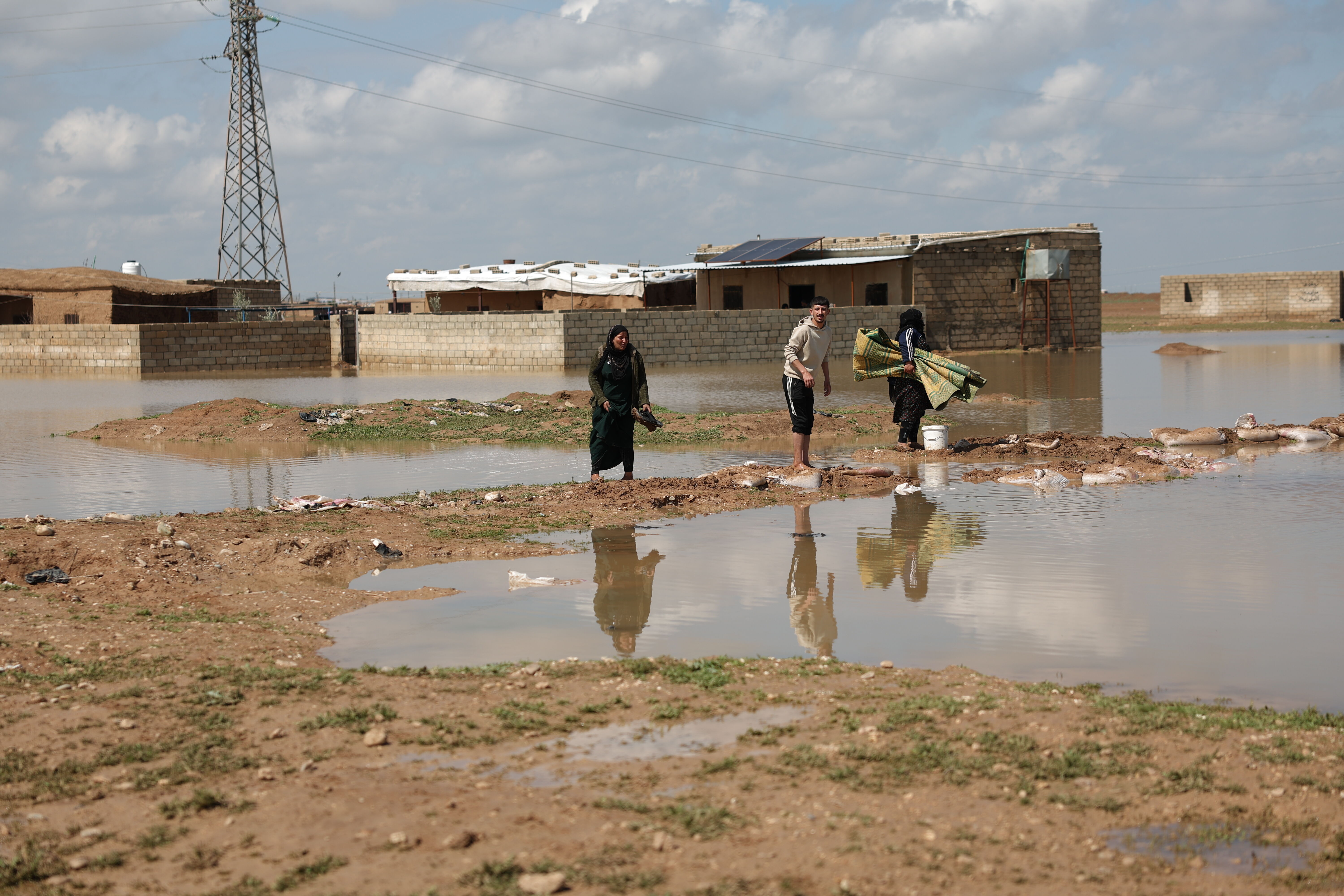 Suriye'nin Haseke ilinde sel: 400 ev zarar gördü, 500 aile tahliye edildi
